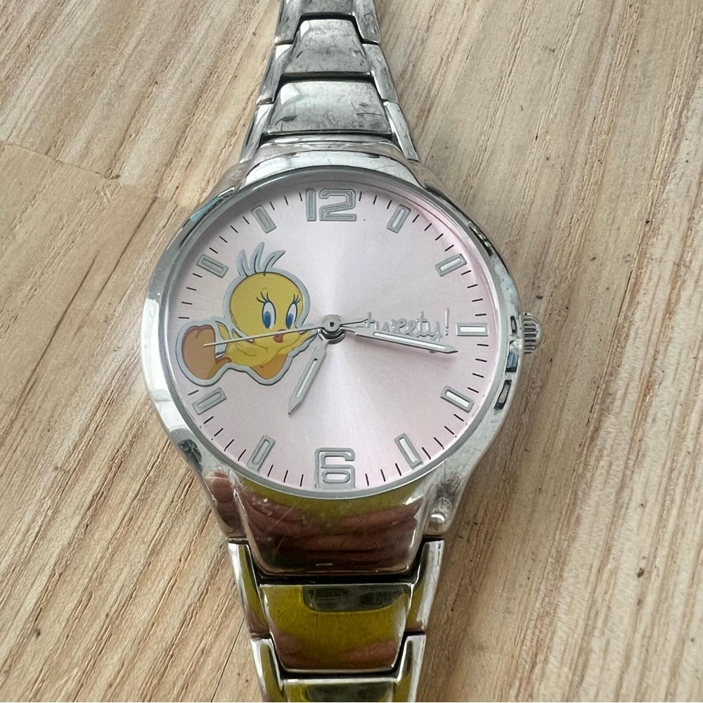 Looney tunes tweety bird ladies silver tone fashion watch NEW BATTERY